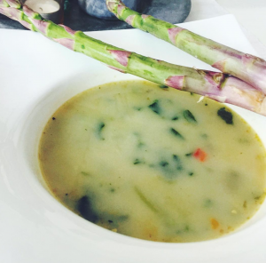 Eten met Maruschka: Aspergesoep met spinazie