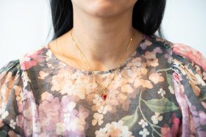 Sekar: Een gouden ketting van liefde en groei