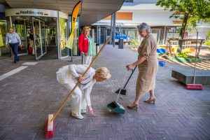 Aandacht voor rookverbod op Windesheim: bestuur raapt peuken