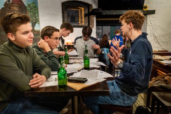 In beeld: Crime scene in de kroeg