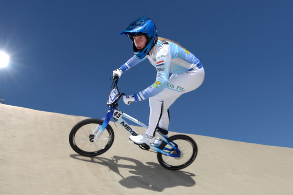 Niets kan BMX’er Celia stoppen
